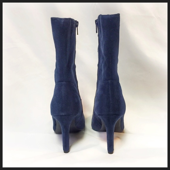 🔅SALE🔅 Rialto Blue Booties - Size 7M - Picture 5 of 7